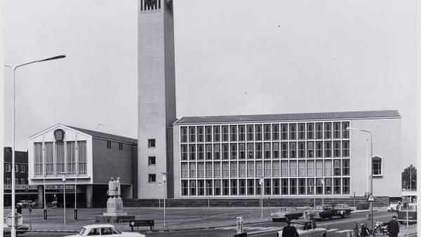 raadhuis IJmuiden - architect Dudok - foto Noord Hollands Archief